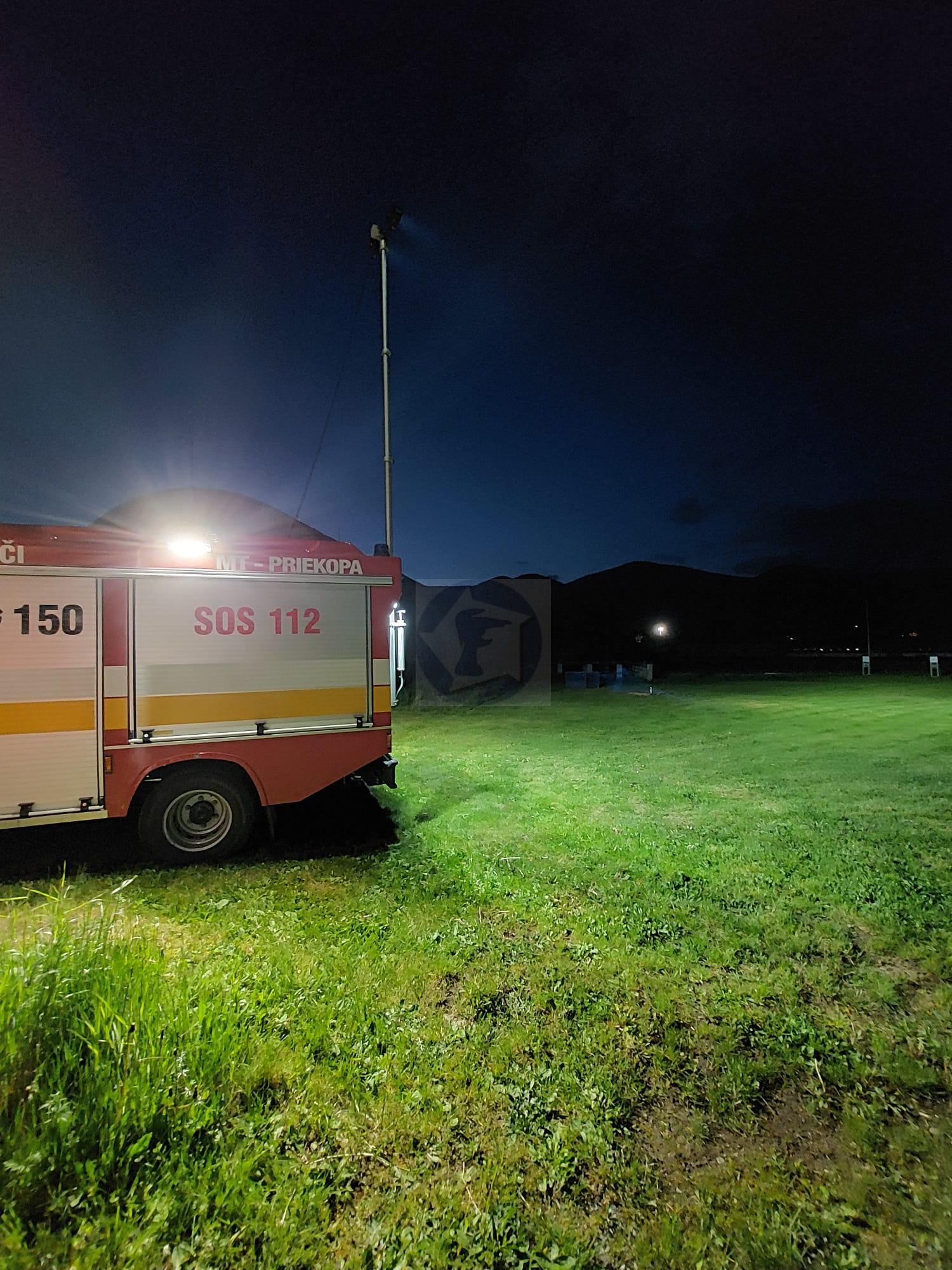 Výsuvný osvetľovací stožiar Ø 66 - manuálny - 3244/1300 mm / interný kábel/