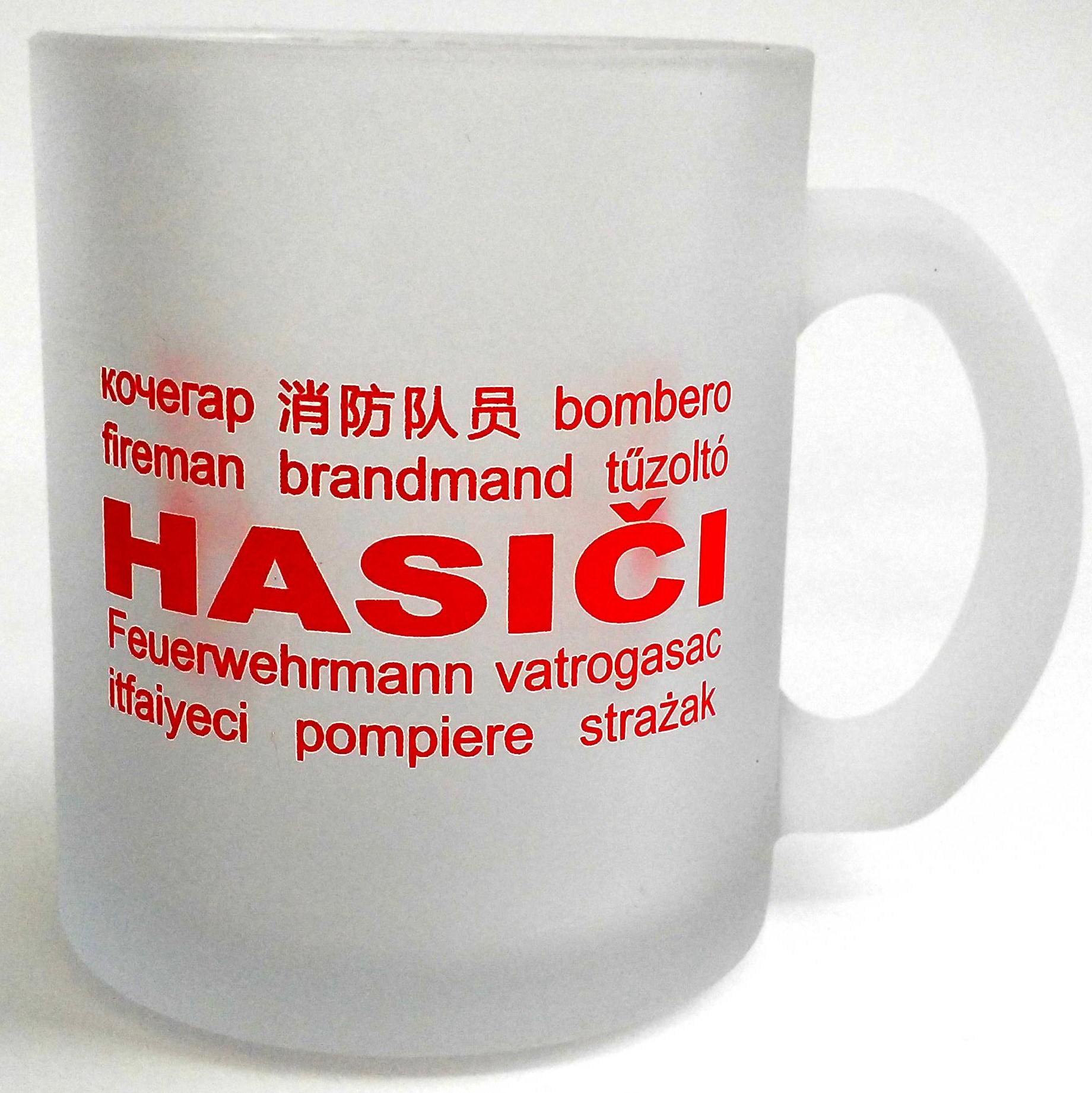 Sklenený hrnček HASIČI v rôznych jazykoch