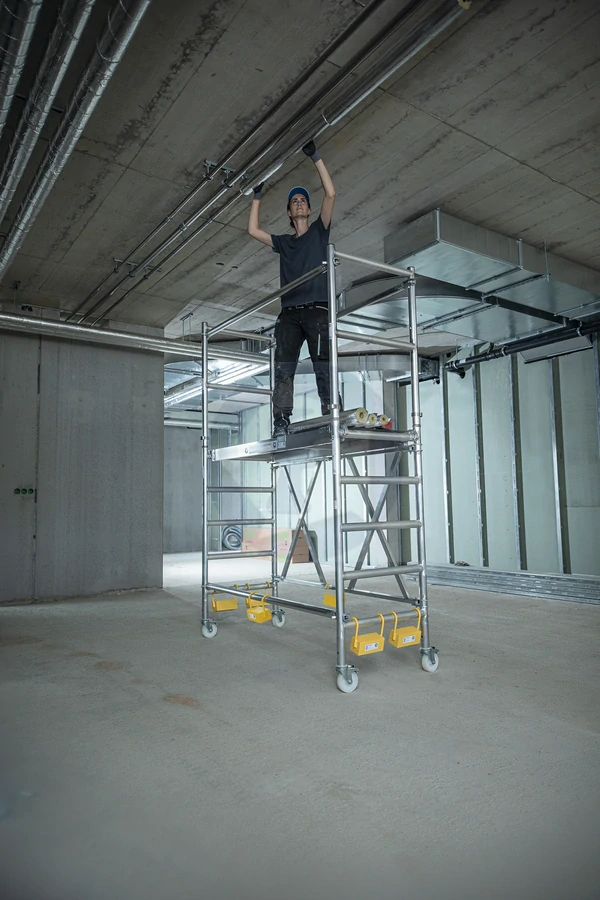 Skladacie lešenie 1,35 x 1,80 m s prístavbovou jednotkou