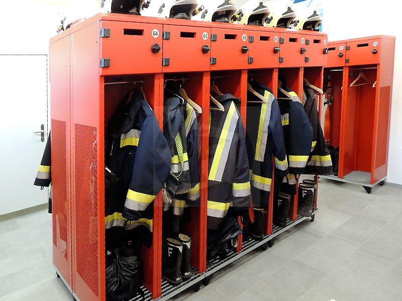 Šatníková skriňa  pre hasičov IPB