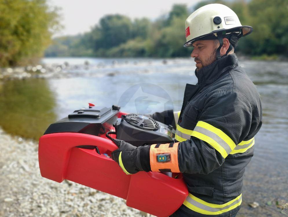 AMPHIBIO REMOTE - plávajúce čerpadlo na diaľkové ovládanie
