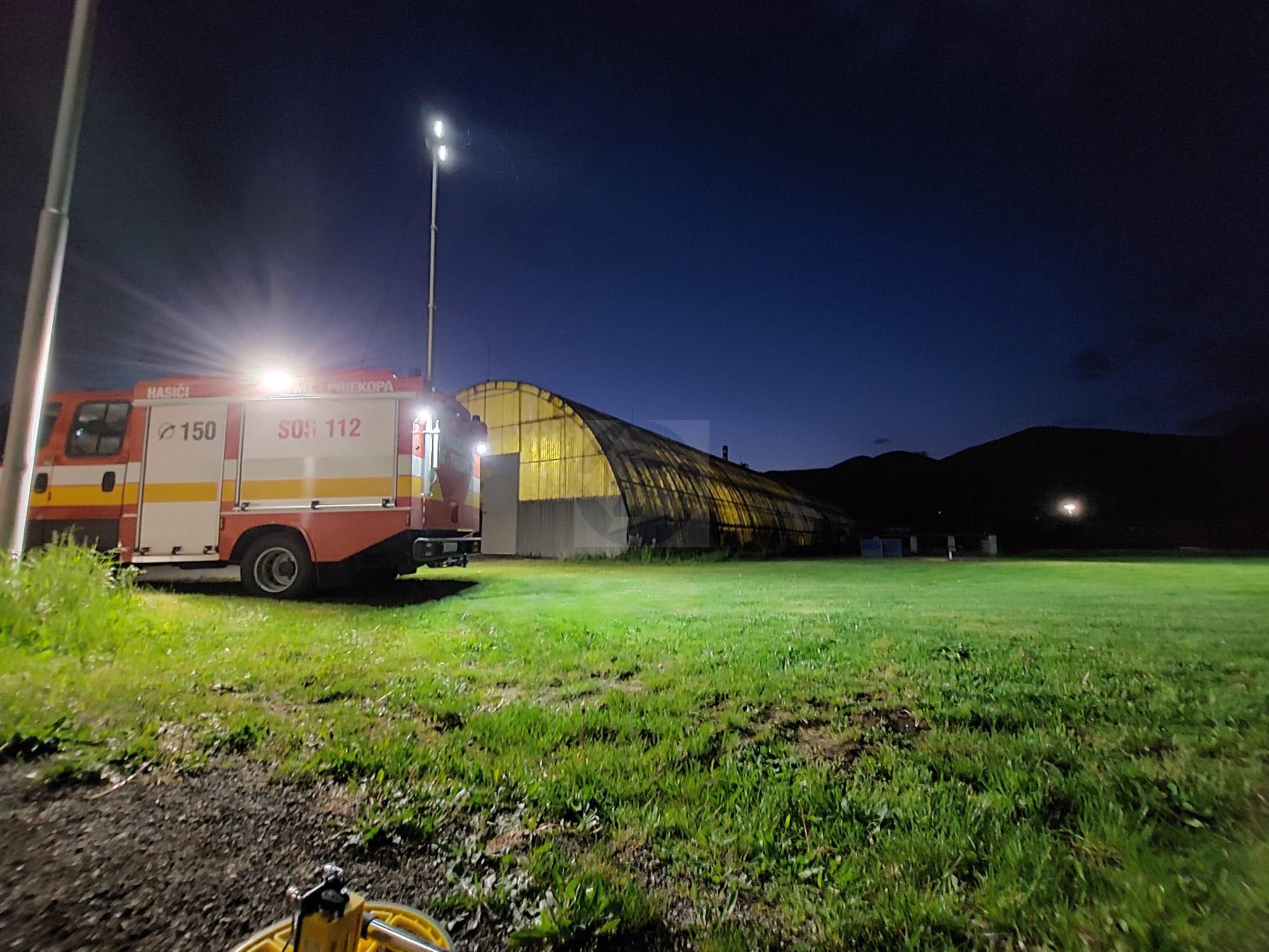 Výsuvný osvetľovací stožiar Ø 66 - manuálny - 3983/1325 mm / extermý kábel/