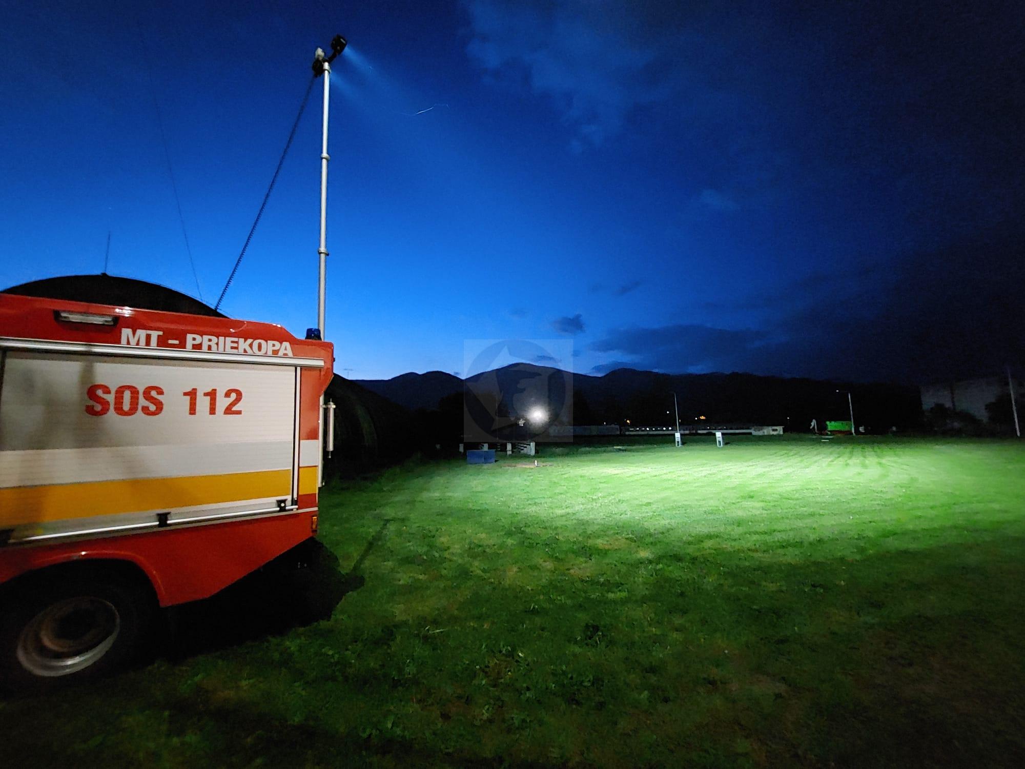 Výsuvný osvetľovací stožiar Ø 66 - manuálny - 5230/1335 mm / extermý kábel/