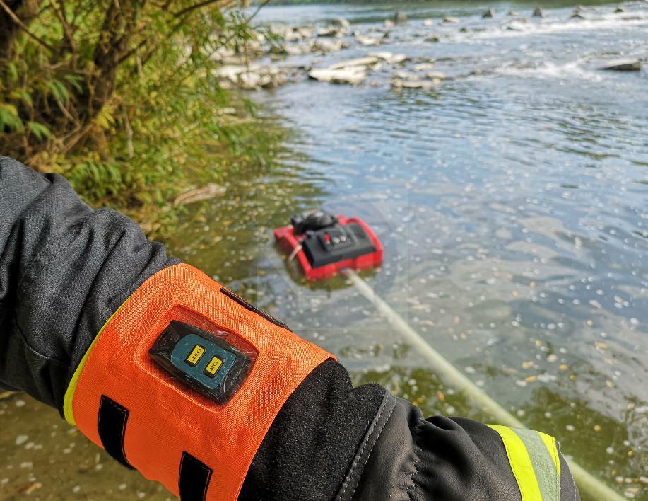 AMPHIBIO REMOTE - plávajúce čerpadlo na diaľkové ovládanie