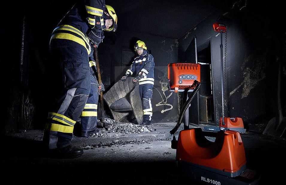 Prenosný osvetľovací systém Rosenbauer RLS1000 - olovená batéria