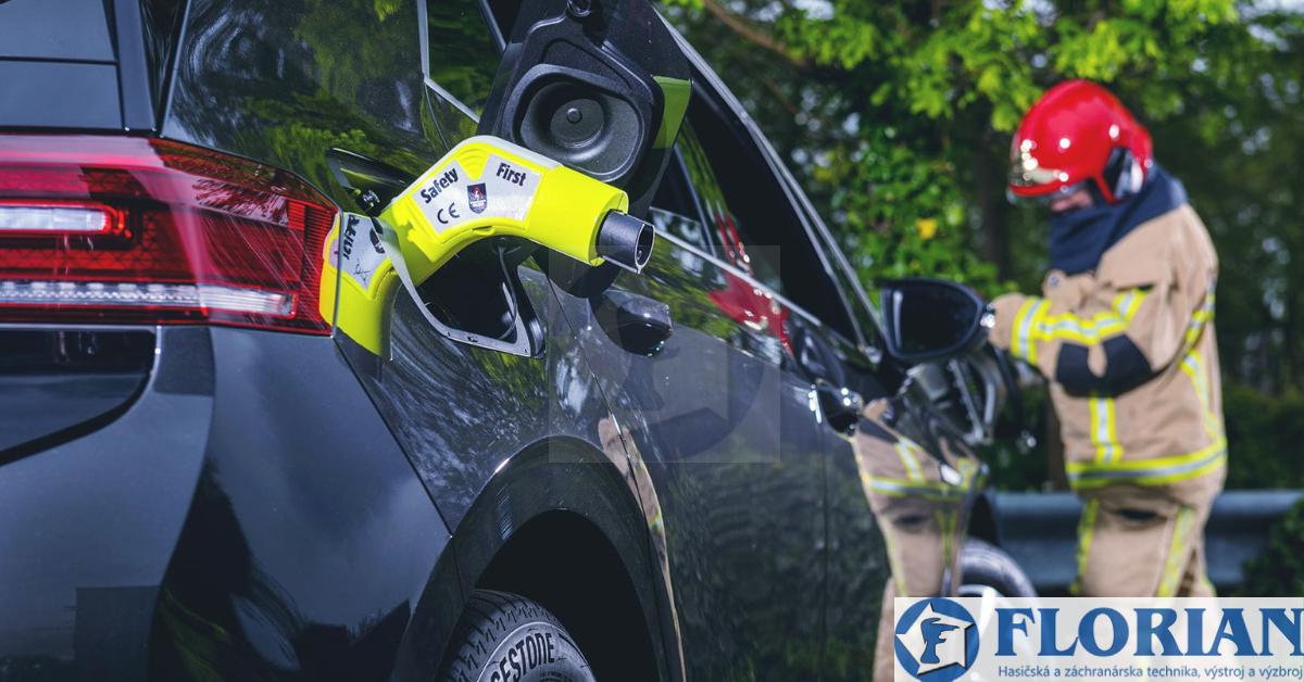 Núdzová zásuvka pre elektromobily  247 x 186 x 69 mm