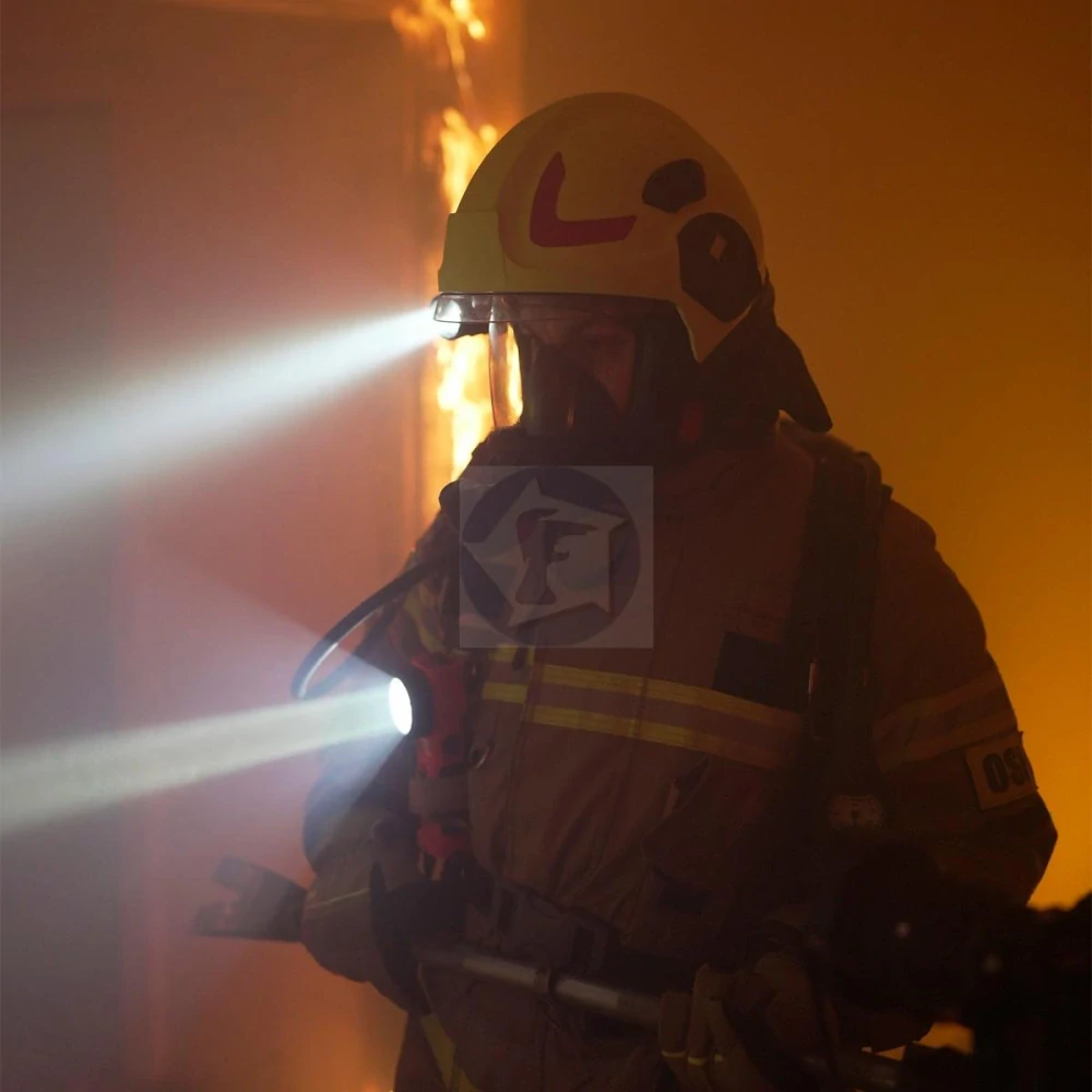 Svietidlo M-FIRE GUARDIAN XR, ATEX , 240 lm, s červeným svetlom