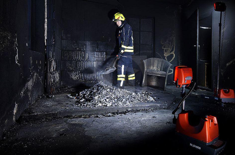 Prenosný osvetľovací systém Rosenbauer RLS2000 - olovená batéria