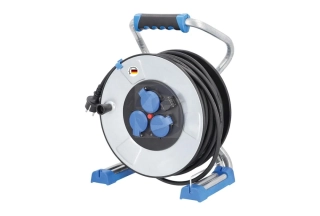 Kovový káblový bubon IP44 IronCoat Xperts s gumovým káblom, USB a displejom